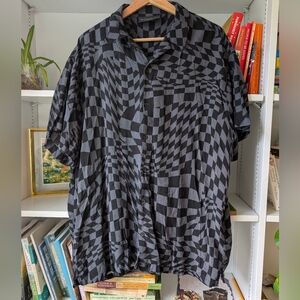 No Boundaries Men's Short Sleeve Shirt Wavey Checker Print Size XL Indie Artsy